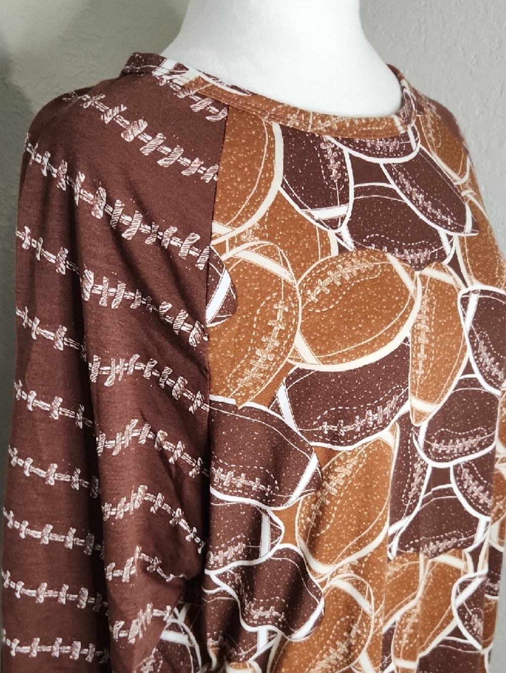 NWT Lularoe Randy Brown & Tan Football Print Tunic XL - Picture 2 of 6